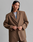 blazer oversized, blazer con hombreras, blazer con inspiración en René Magritte, arte, René Magritte, blazer para mujer, blazer para hombre, regalo para mujer, regalo para hombre, diseño mexicano, marca mexicana, hecho a mano, hecho en México